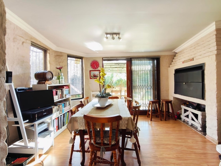 3 Bedroom Property for Sale in Mooivallei Park North West
